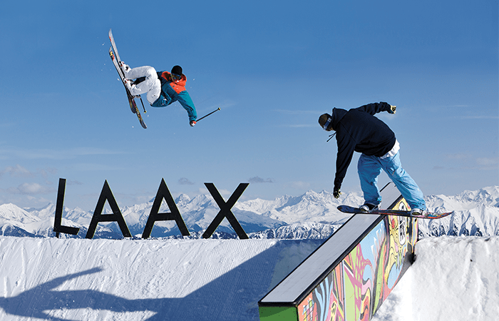 Freestyle skiing in Laax