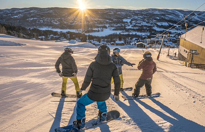 Snowboarding group in Geilo