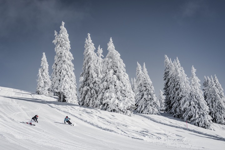 Skiing in Gstaad