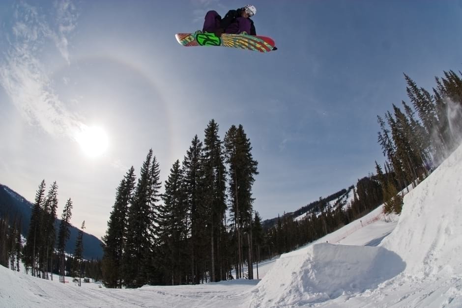 Snowboarding in Sun Peaks