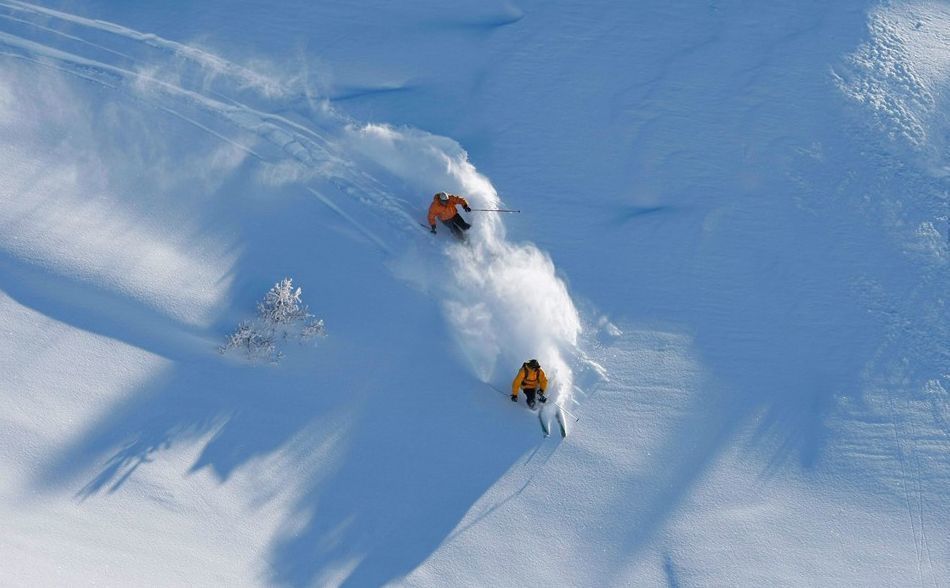 Skiing in Les Carroz