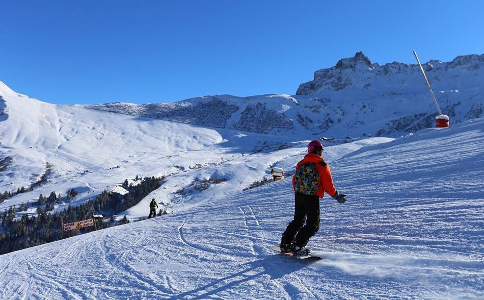 Skiing in Valmorel