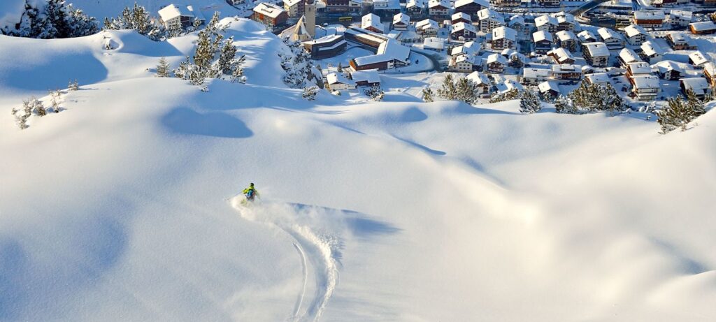 Skiing in Lech