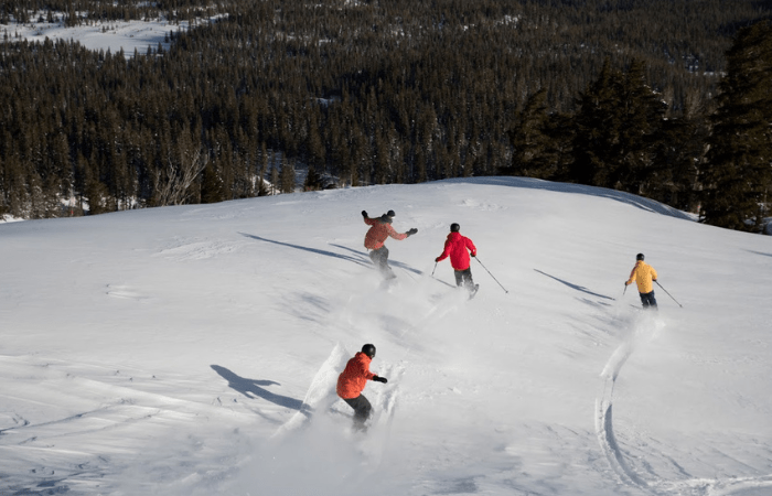 Skiing powder in Mammoth